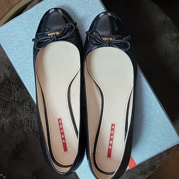 Prada pumps - Picture 6 of 9